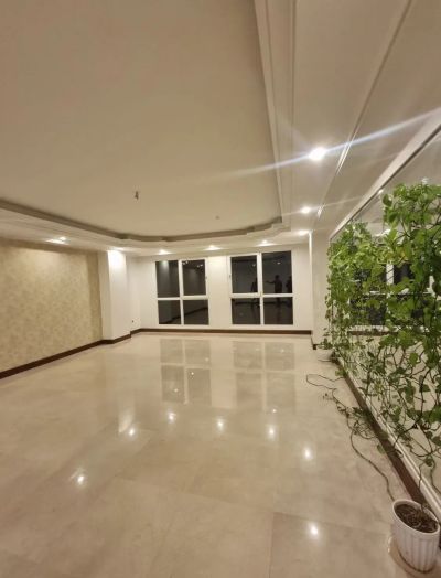 آپارتمان 180 متری سه خوابه در اقدسیه تهران