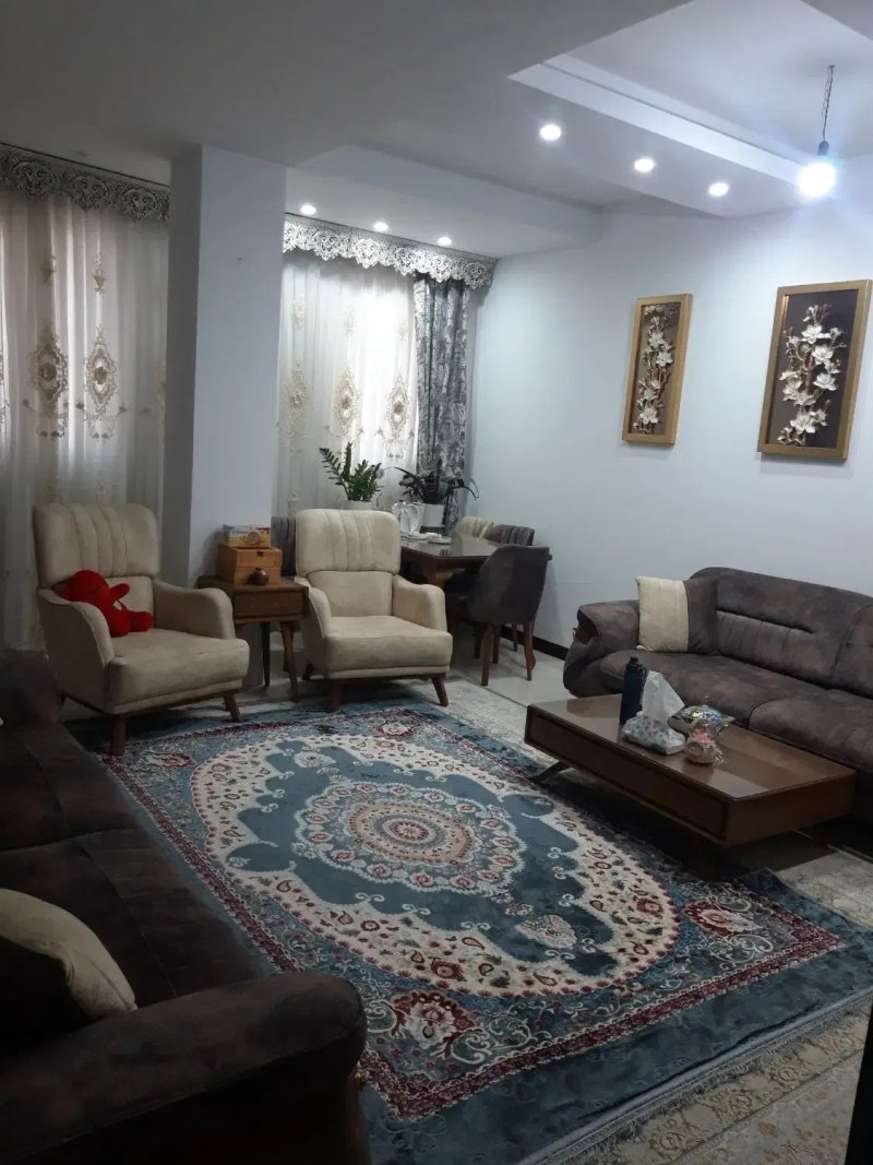 آپارتمان 75 متری دو خوابه در شهرک وحدت تهران13888228975