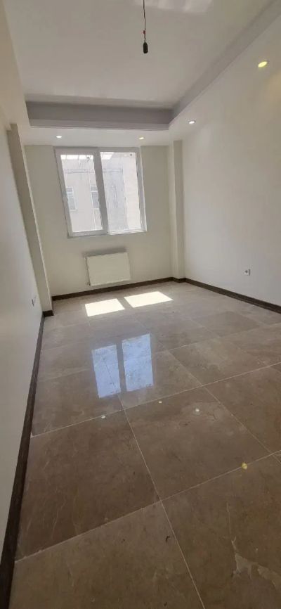 آپارتمان 109 متری دو خوابه در نیروی هوایی تهران