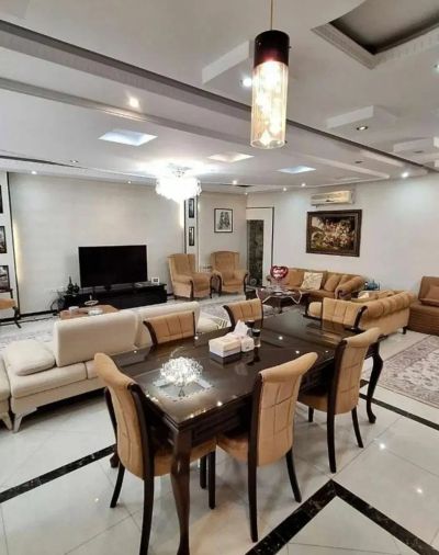 آپارتمان 81 متری دو خوابه در پونک تهران