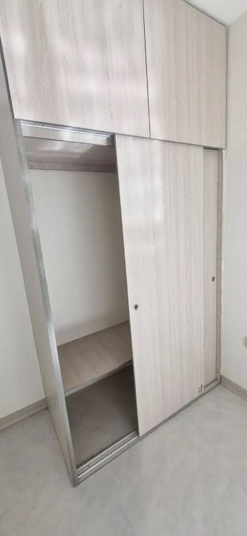 آپارتمان 128 متری سه خوابه در نیروی هوایی تهران13882628827