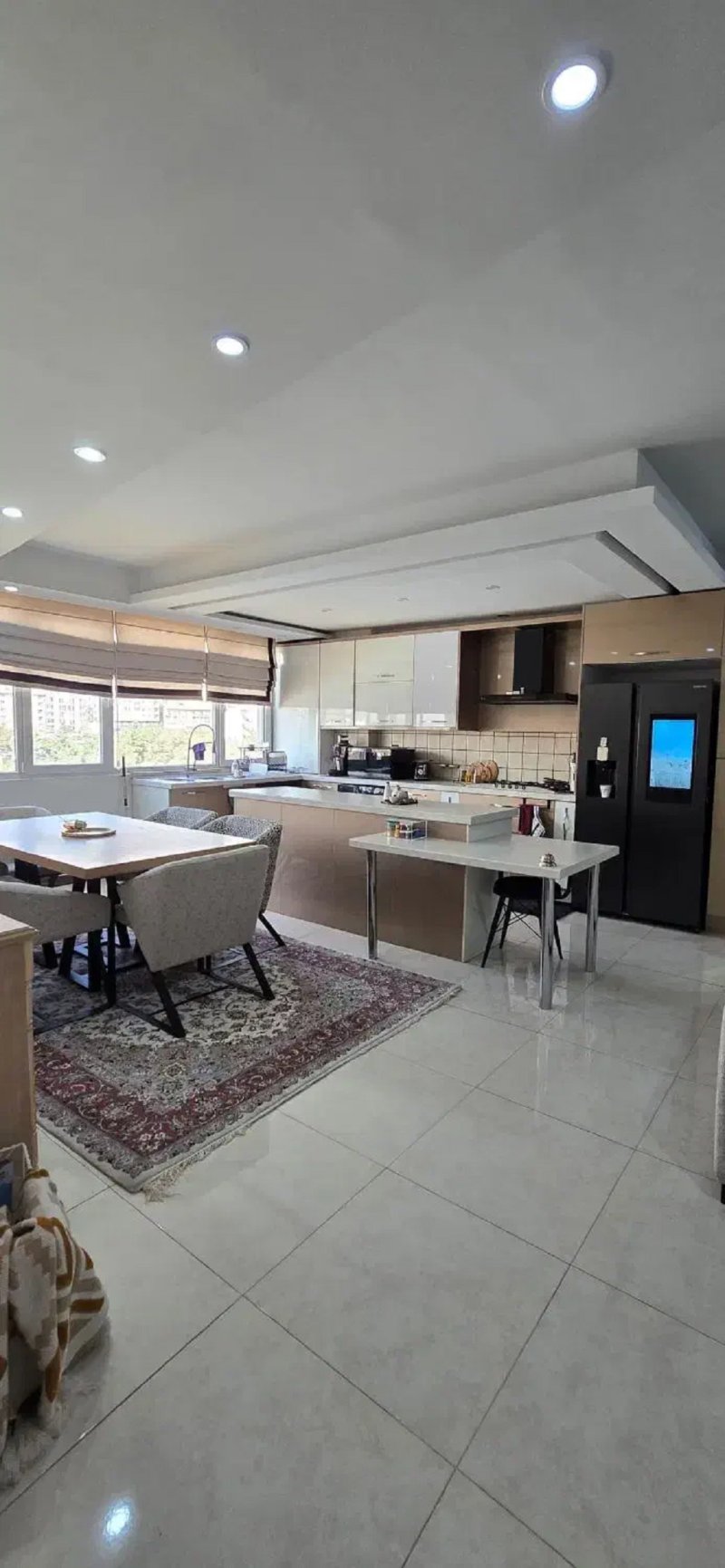 آپارتمان 100 متری دو خوابه در پونک تهران13888828984