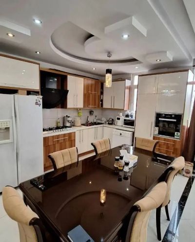 آپارتمان 81 متری دو خوابه در پونک تهران