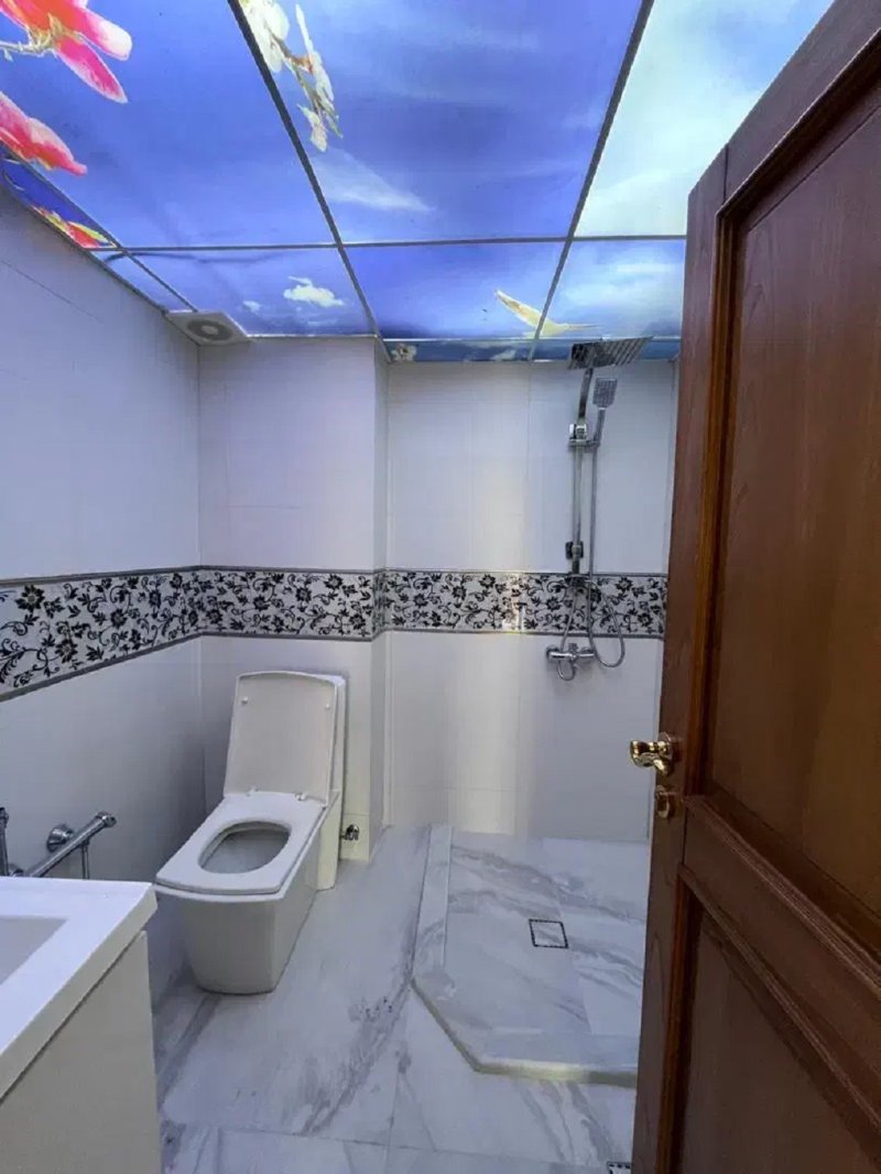 آپارتمان 200 متری چهارخوابه در بلوار کشاورز تهران13884228893