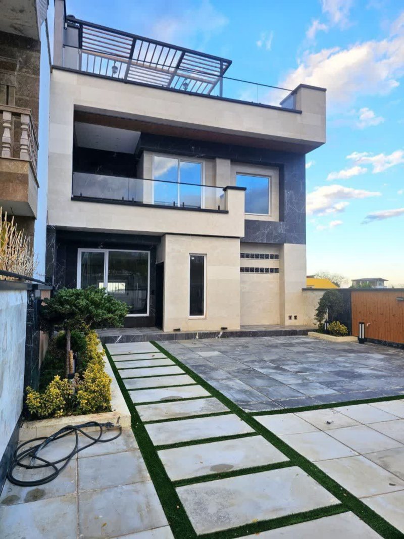 ویلا 210 متری سه خوابه در همصفا چمستان13895229021