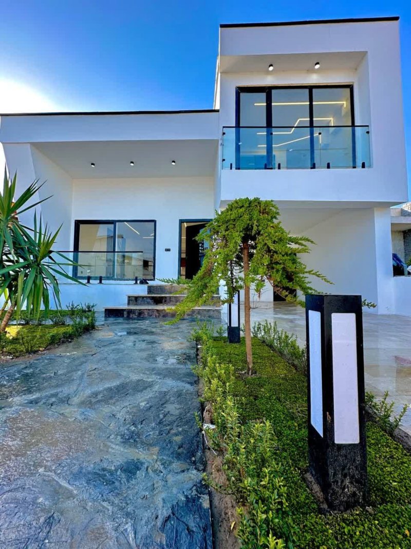 ویلا 200 متری دو خوابه در سالده چمستان13894629012