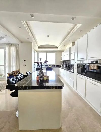 آپارتمان 155 متری سه خوابه در نیاوران تهران