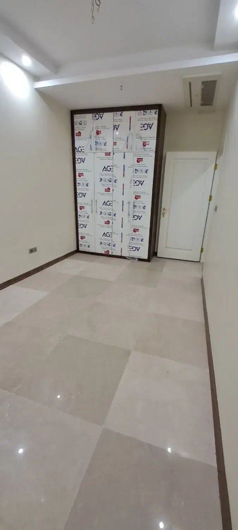 آپارتمان 173 متری سه خوابه در قیطریه تهران13904229171