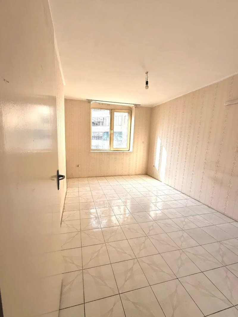 آپارتمان 114 متری سه خوابه در اسکندری تهران13903029135