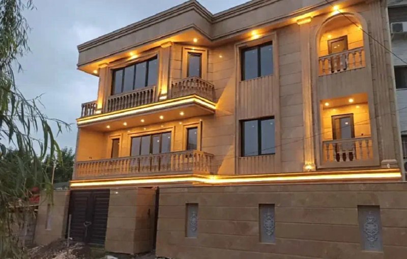 آپارتمان 235 متری سه خوابه در میدان امام خمینی قائم شهر13921529417