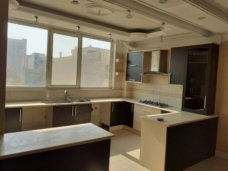 آپارتمان 110 متری دو خوابه در باغ فیض تهران13912229308