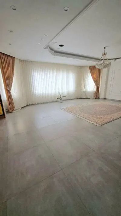 آپارتمان 235 متری سه خوابه در میدان امام خمینی قائم شهر