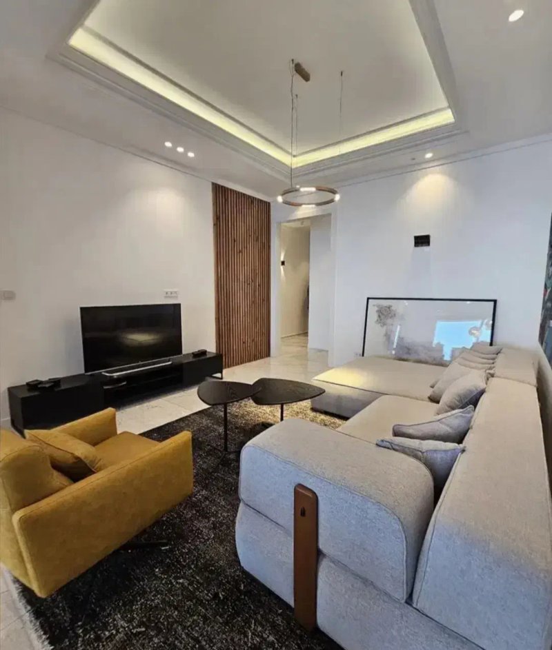 آپارتمان 200 متری سه خوابه در عظیمیه کرج13909729240