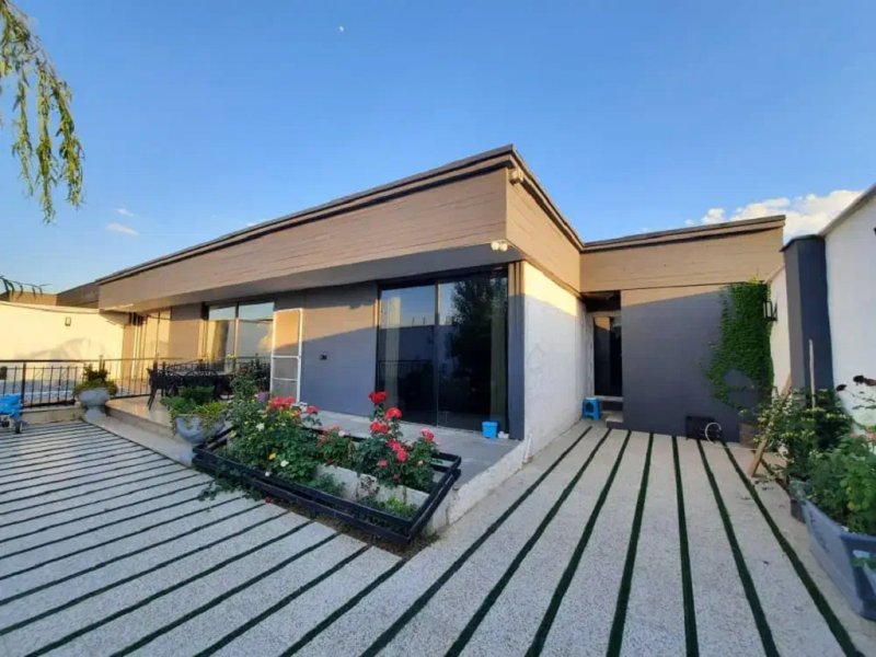 ویلا 360 متری سه خوابه در شهرک زعفرانیه کرج13910929269