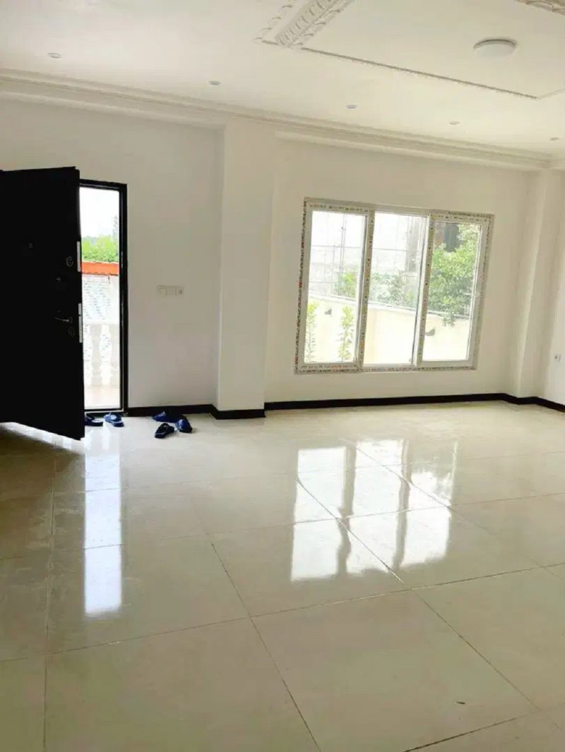 ویلا 250 متری دو خوابه در جاده نظامی قائم شهر13921729421