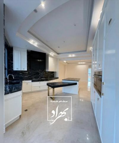 آپارتمان 180 متری سه خوابه در شهرک گلستان کرج