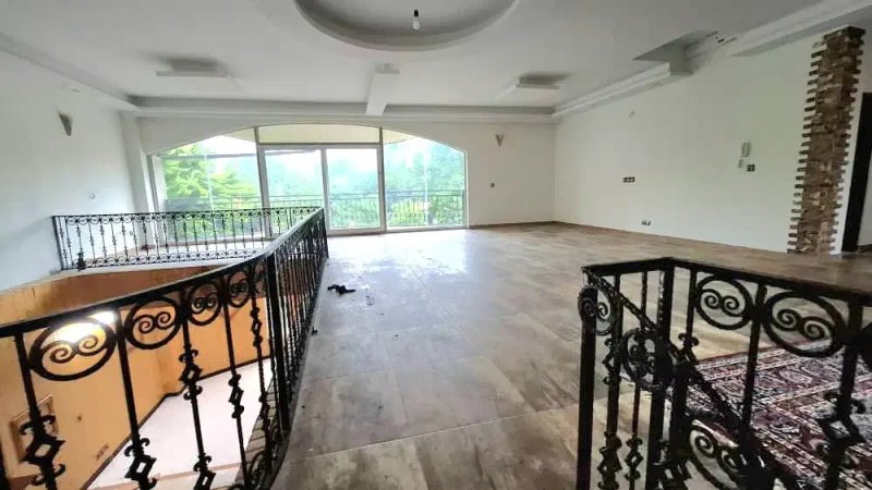 ویلا 300 متری سه خوابه در جاده نظامی قائم شهر13920929411