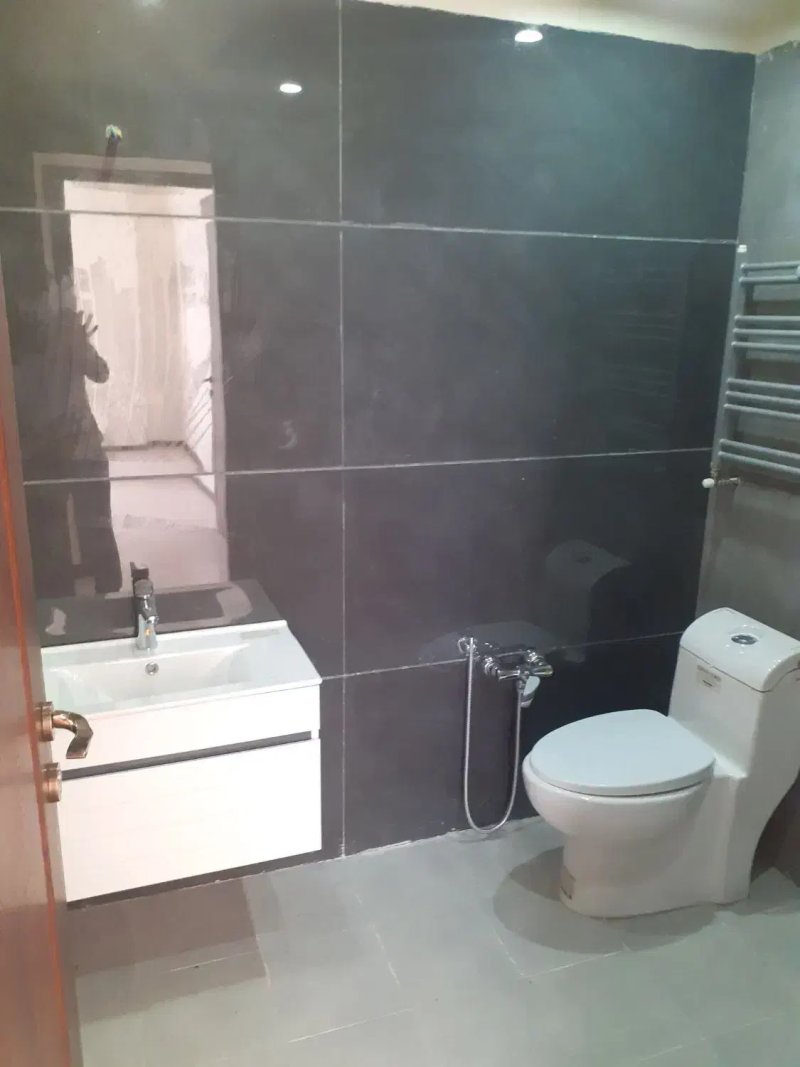 آپارتمان 128 متری سه خوابه در باغ فیض تهران13912129306