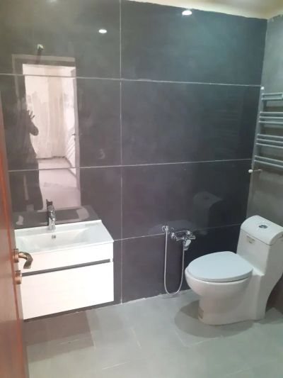 آپارتمان 128 متری سه خوابه در باغ فیض تهران