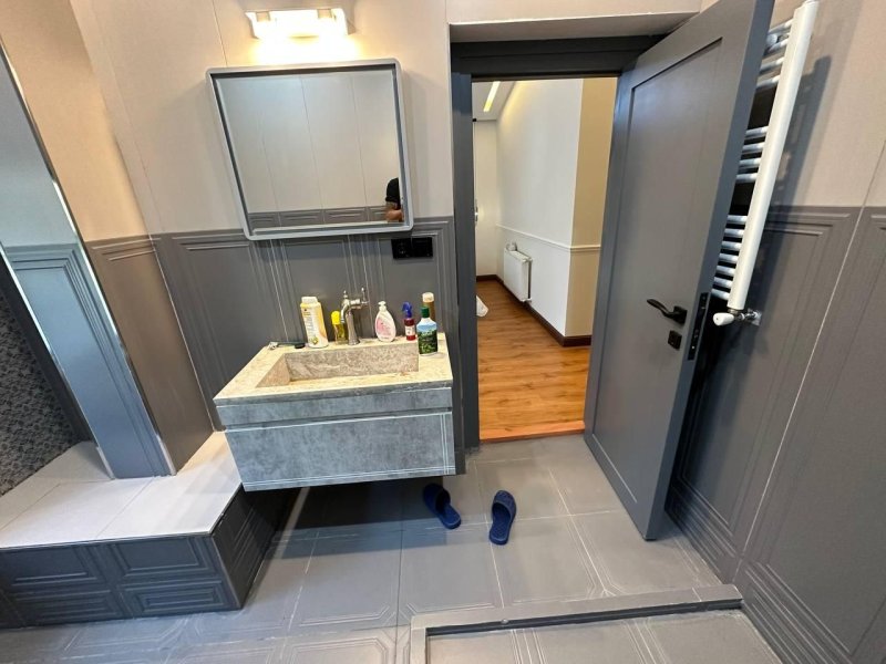 ویلا 1000 متری سه خوابه در شهرک زعفرانیه کرج13911529285