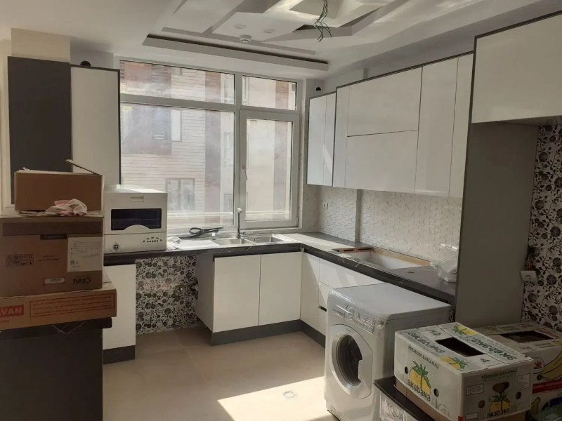 آپارتمان 130 متری سه خوابه در باغ فیض تهران13913229343