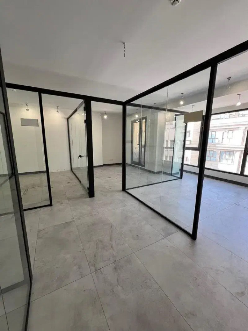 تجاری 260 متری چهارخوابه در زعفرانیه تهران13918629384