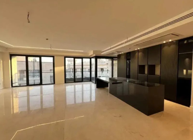 آپارتمان 200 متری سه خوابه در سردار جنگل تهران13917229373