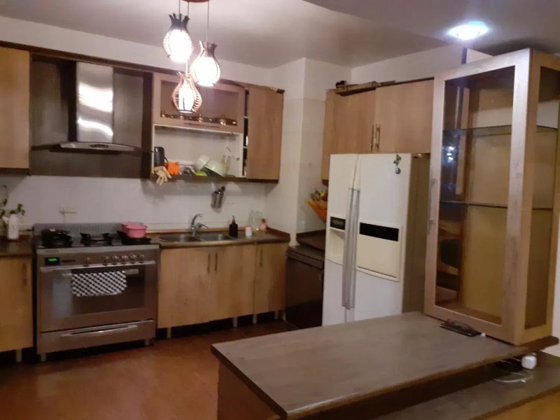 آپارتمان 105 متری دو خوابه در باغ فیض تهران13912629323