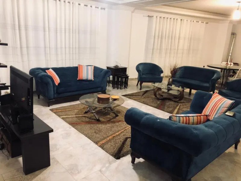 آپارتمان 140 متری دو خوابه در انقلاب تهران13911829287