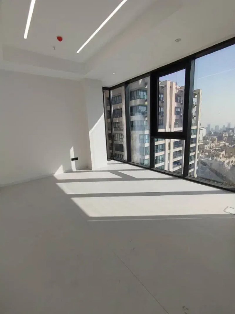 اداری 110 متری دو خوابه در زعفرانیه تهران13917929377