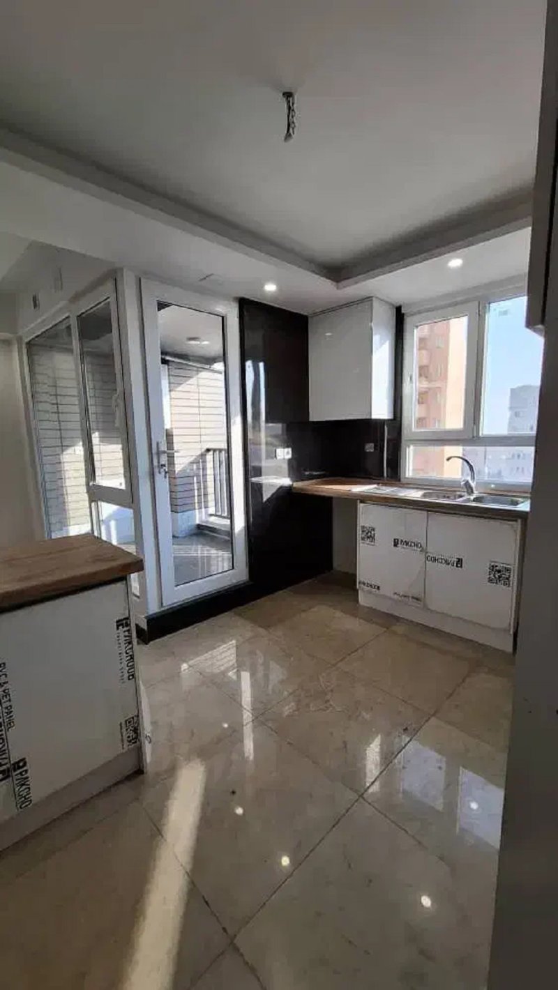 آپارتمان 87 متری دو خوابه در باغ فیض تهران13927329523