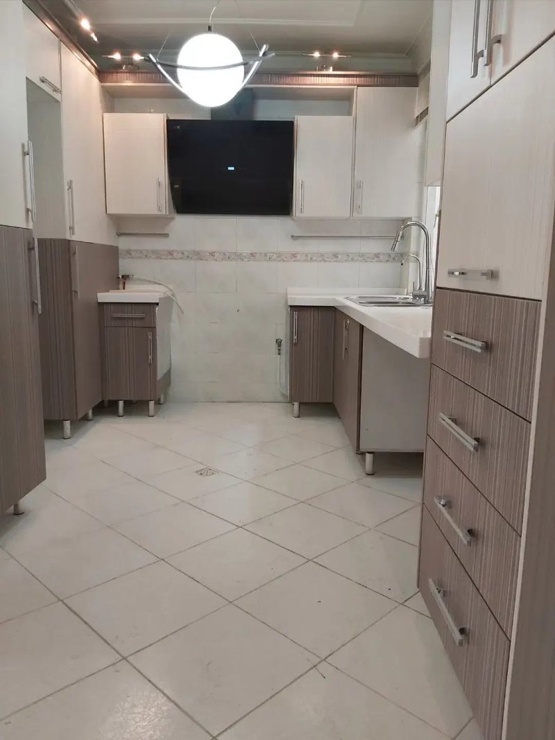 آپارتمان 136 متری سه خوابه در کوی فراز تهران13932429569