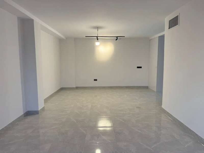 آپارتمان 97 متری دو خوابه در میدان بعثت کرج13938729656