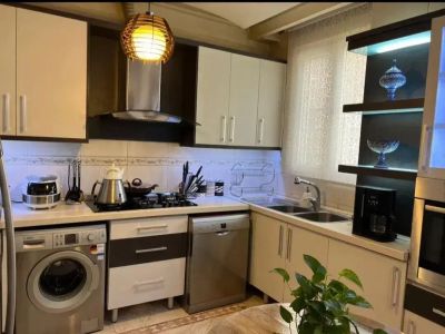 آپارتمان 85 متری دو خوابه در باغ فیض تهران