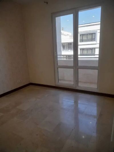 آپارتمان 87 متری دو خوابه در باغ فیض تهران