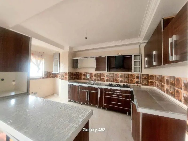 آپارتمان 120 متری دو خوابه در خیابان تهران قائم شهر13936329618