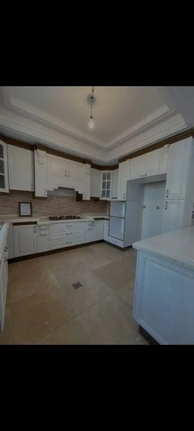 آپارتمان 165 متری سه خوابه در سعادت آباد تهران