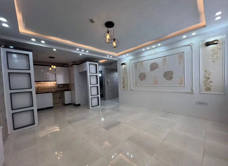 آپارتمان 80 متری دو خوابه در خیابان جمهوری گلبهار13941829696