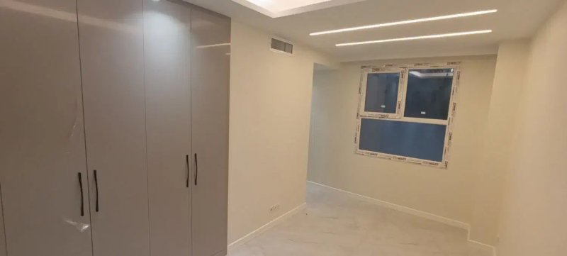 آپارتمان 110 متری سه خوابه در طرشت تهران13947929748