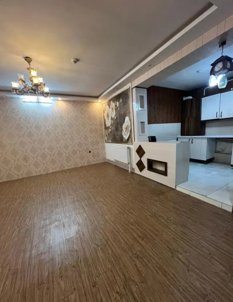 آپارتمان 78 متری دو خوابه در خیابان جمهوری گلبهار13942529707