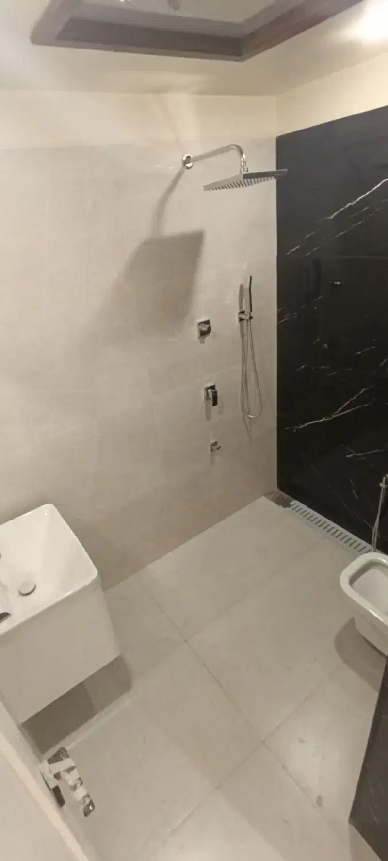 آپارتمان 110 متری سه خوابه در طرشت تهران13947929751