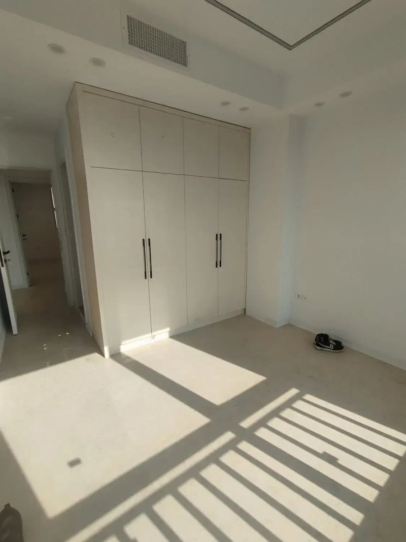 آپارتمان 120 متری سه خوابه در طرشت تهران13952529809