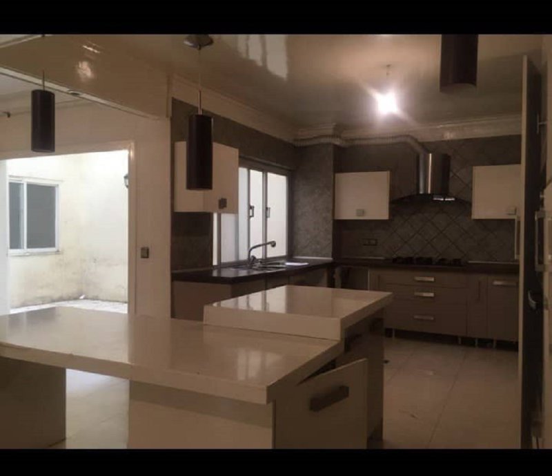 آپارتمان 228 متری سه خوابه در پاسداران تهران13948829764