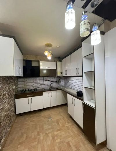 آپارتمان 80 متری دو خوابه در خیابان جمهوری گلبهار