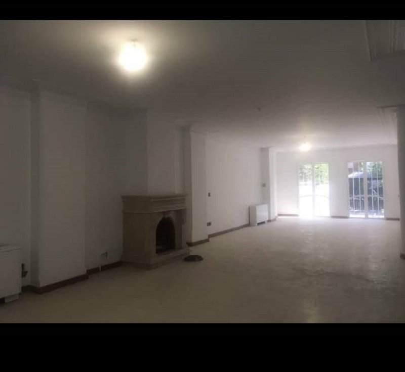 آپارتمان 228 متری سه خوابه در پاسداران تهران13948829763