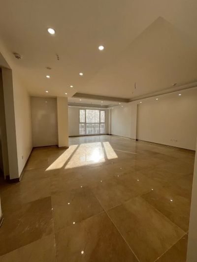 آپارتمان 135 متری سه خوابه در پونک تهران