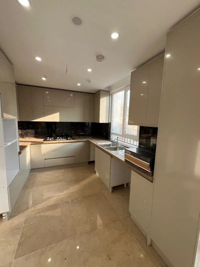 آپارتمان 135 متری سه خوابه در پونک تهران