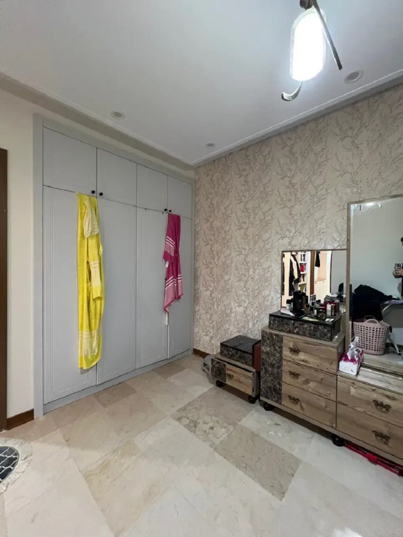 آپارتمان 191 متری سه خوابه در تهرانپارس غربی تهران13961929995