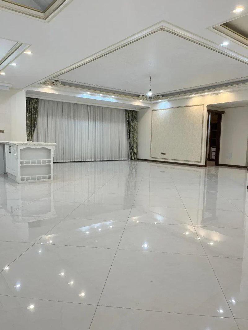 آپارتمان 168 متری سه خوابه در سردار جنگل تهران13960729946