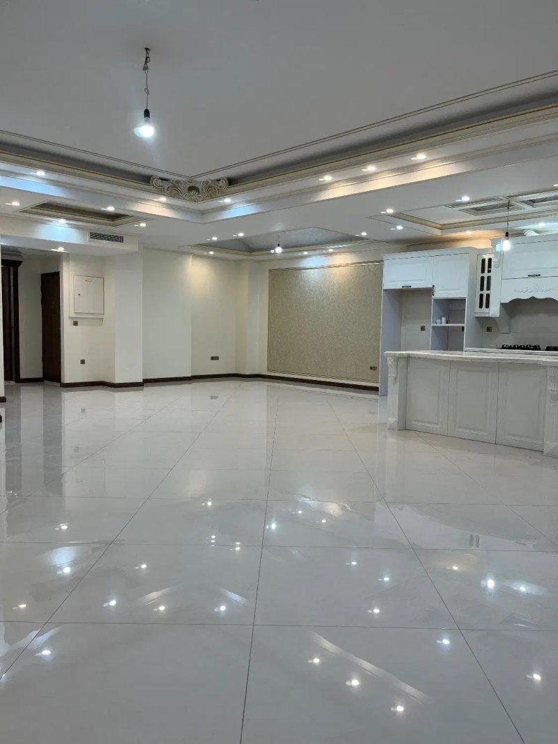 آپارتمان 168 متری سه خوابه در سردار جنگل تهران13960729945